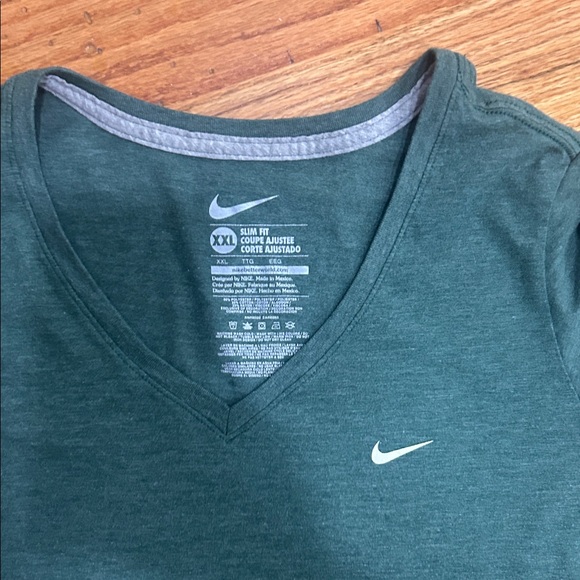 Nike Women's Dark Green Short Sleeve Tee - Picture 2 of 3